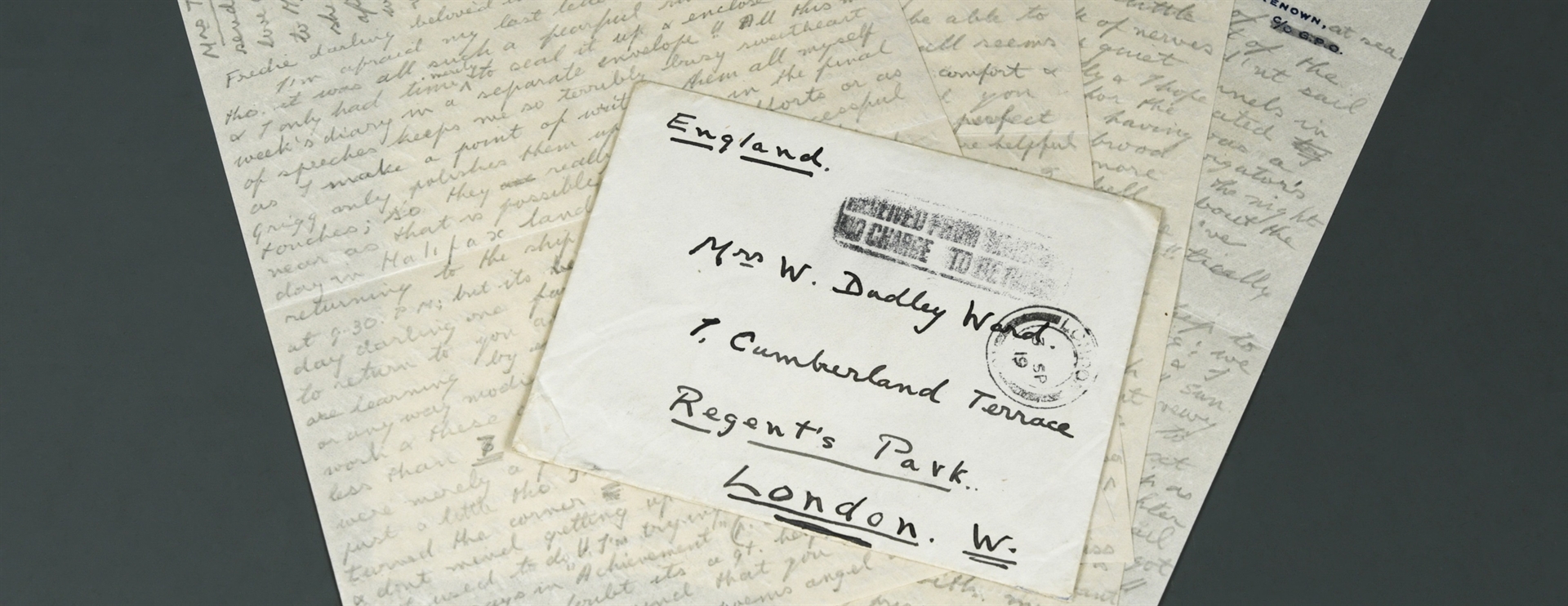 Love letter from Edward VIII to his OTHER mistress Freda Dudley Ward sells  for £7,000